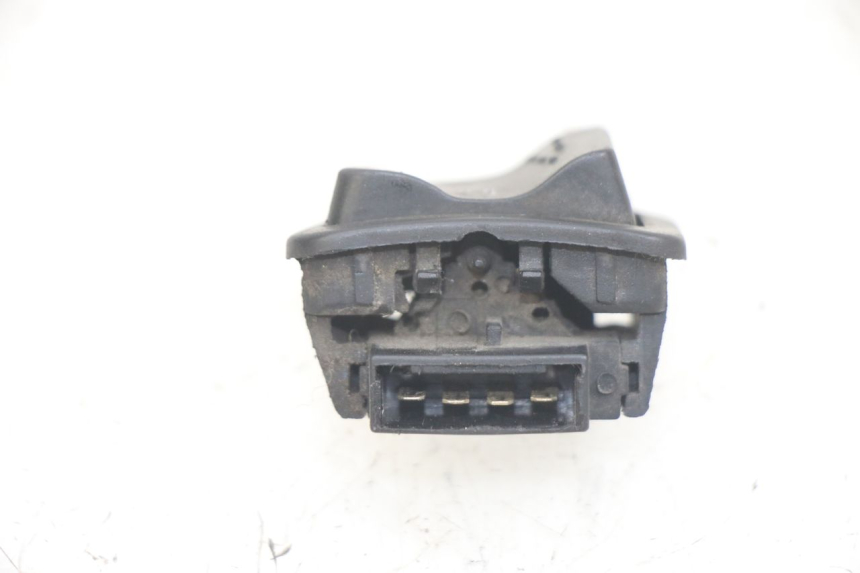 photo de INTERRUPTOR DE LUZ ALTA APRILIA SR 2T 50 (2012 - 2017) - Zoom estado de uso