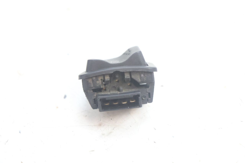 photo de INTERRUPTOR DE LUZ ALTA APRILIA SR 2T 50 (2012 - 2017) - Zoom estado de uso