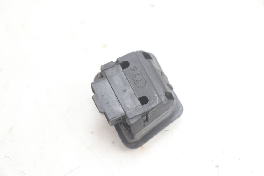 photo de INTERRUPTOR DE LUZ ALTA PEUGEOT TWEET 4T 50 (2018 - 2022) - Zoom estado de uso