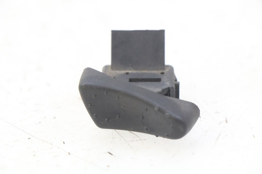 photo de INTERRUPTOR DE LUZ ALTA PIAGGIO VESPA LX 2T 50 (2005 - 2013) - Vista principal