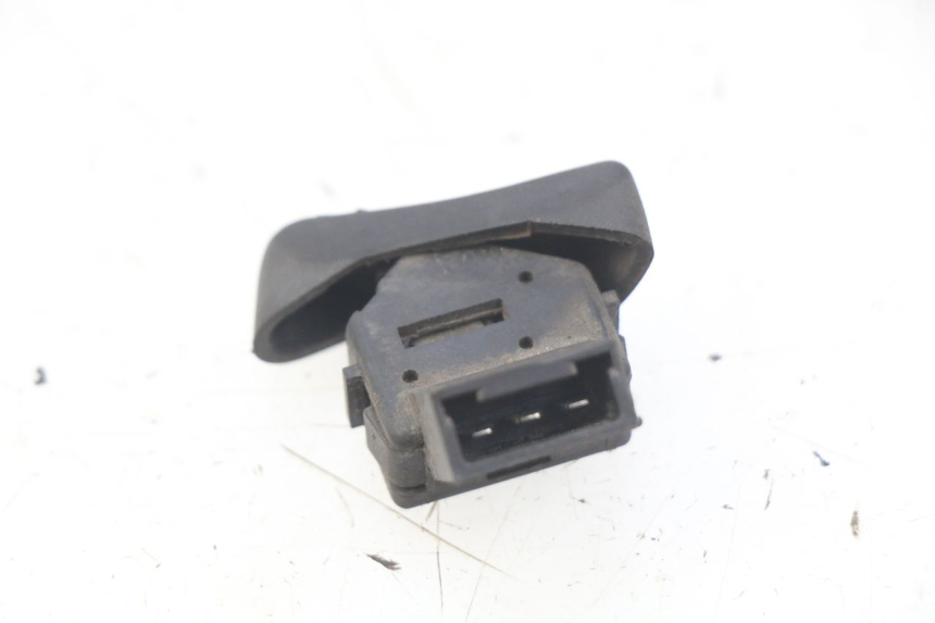 photo de INTERRUPTOR DE LUZ ALTA PIAGGIO VESPA LX 2T 50 (2005 - 2013) - Zoom estado de uso