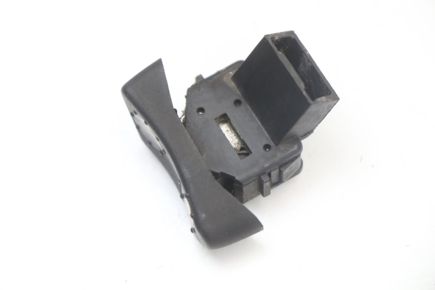 photo de INTERRUPTOR DE LUZ ALTA PIAGGIO VESPA LX 2T 50 (2005 - 2013) - Detalle de la pieza