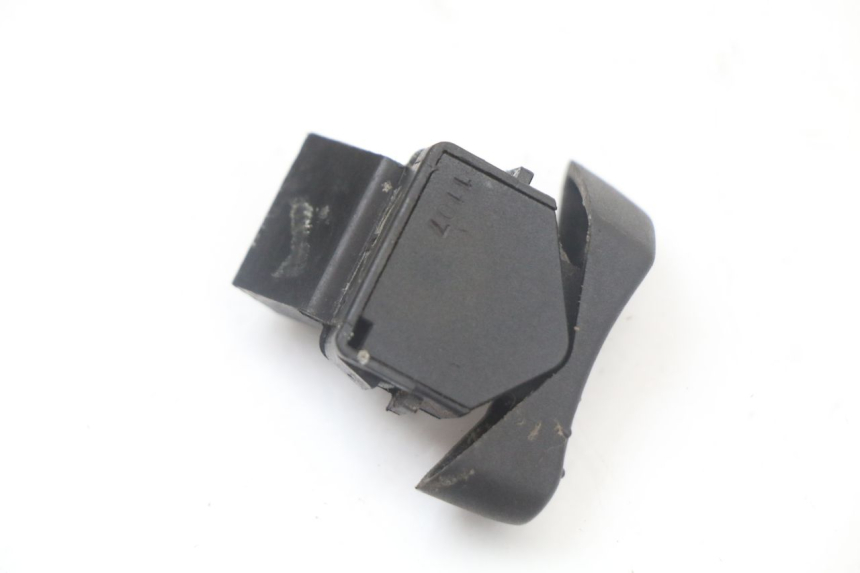 photo de INTERRUPTOR DE LUZ ALTA PIAGGIO VESPA LX 2T 50 (2005 - 2013) - Otra perspectiva