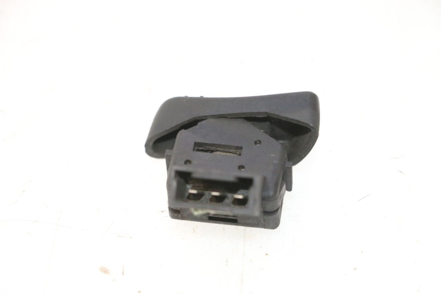 photo de INTERRUPTOR DE LUZ ALTA PIAGGIO VESPA LX 2T 50 (2005 - 2013) - Zoom estado de uso