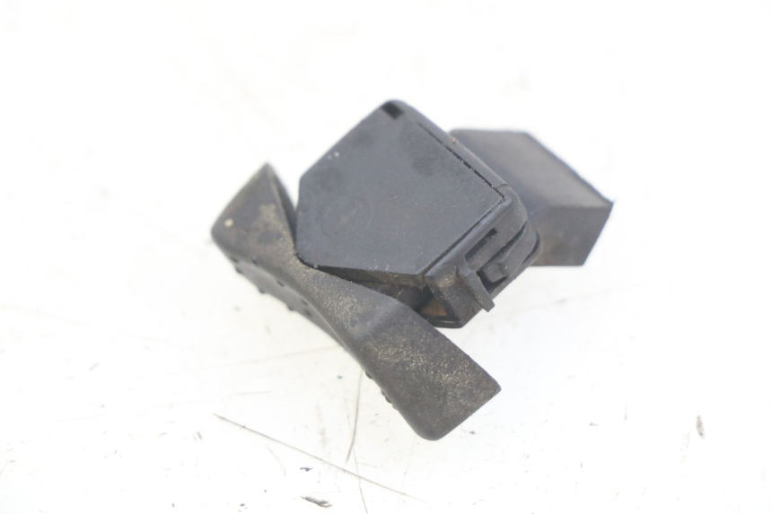 photo de INTERRUPTOR DE LUZ ALTA PIAGGIO VESPA S 2T 50 (2007 - 2014) - Detalle de la pieza