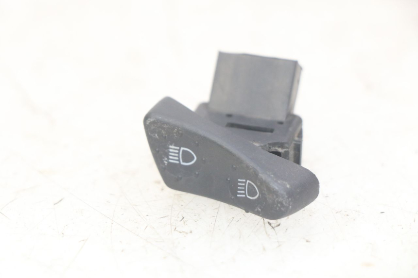 photo de INTERRUPTOR DE LUZ ALTA PIAGGIO VESPA S 2T 50 (2007 - 2014) - Vista principal