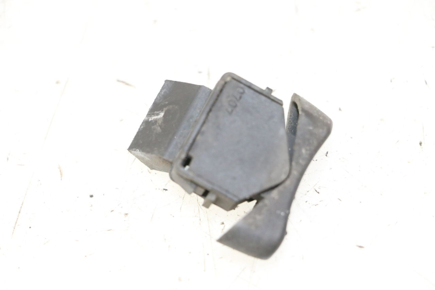 photo de INTERRUPTOR DE LUZ ALTA PIAGGIO VESPA S 2T 50 (2007 - 2014) - Detalle de la pieza