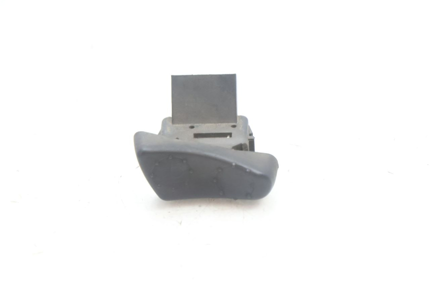 photo de INTERRUPTOR DE LUZ ALTA PIAGGIO VESPA S 2T 50 (2007 - 2014) - Detalle de la pieza