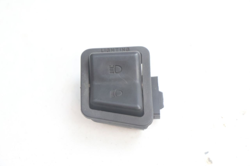 photo de INTERRUPTOR DE LUZ ALTA YAMAHA XMAX X-MAX 125 (2006 - 2009) - Vista principal