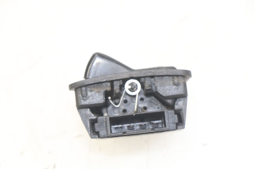 photo de INTERRUPTOR DE LUZ ALTA SYM X-PRO 4T 50 (2014 - 2021) - Zoom estado de uso