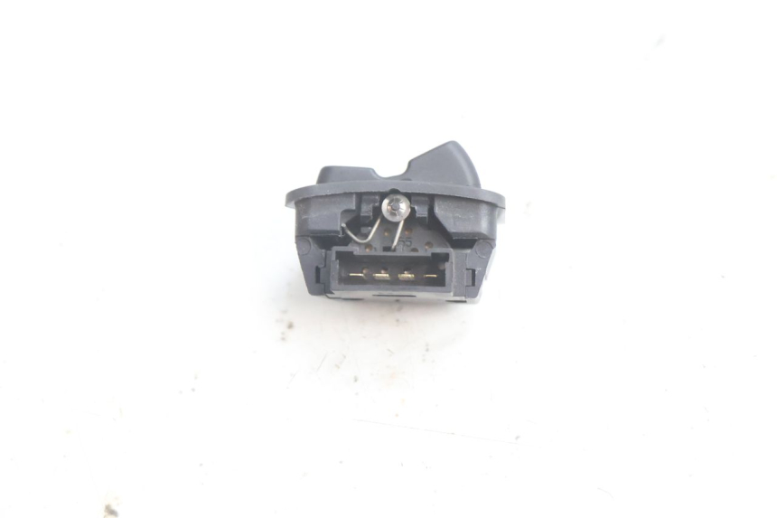 photo de INTERRUPTOR DE LUZ ALTA PIAGGIO X9 EVOLUTION 125 (2003 - 2007) - Zoom estado de uso