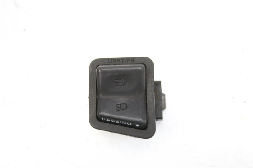 photo de INTERRUPTOR DE LUZ ALTA YAMAHA XMAX X-MAX 125 (2006 - 2009) - Vista principal