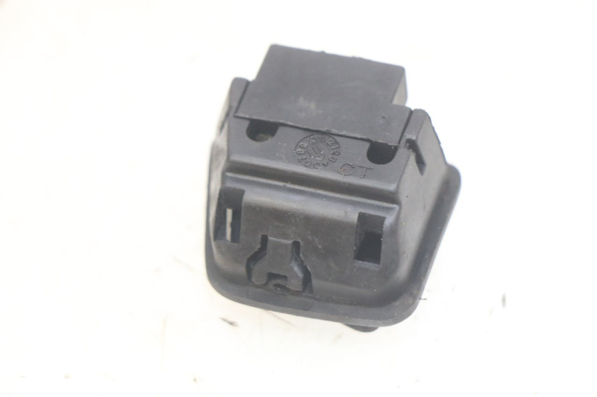 photo de INTERRUPTOR DE LUZ ALTA PIAGGIO ZIP 2T 50 (2009 - 2019) - Detalle de la pieza