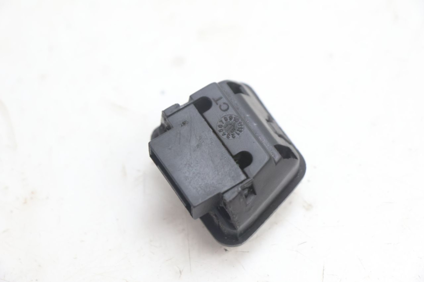 photo de INTERRUPTOR DE LUZ ALTA PIAGGIO ZIP 2T 50 (2009 - 2019) - Zoom estado de uso