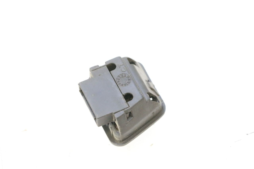 photo de INTERRUPTOR DE LUZ ALTA PIAGGIO ZIP 4T 50 (2018 - 2020) - Zoom estado de uso