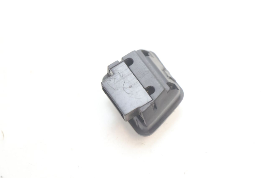 photo de CONMUTADOR LUCES PIAGGIO ZIP 4T 50 (2006 - 2017) - Otra perspectiva