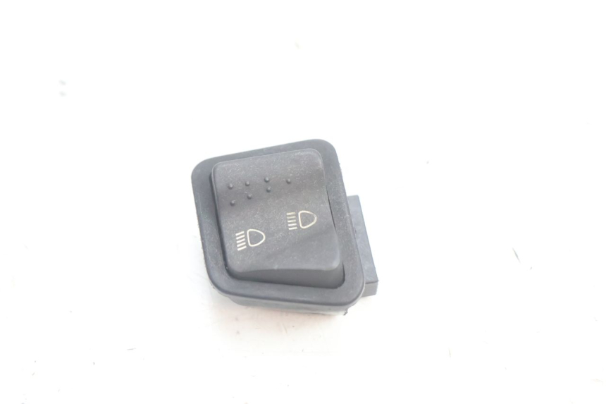photo de INTERRUPTOR DE LUZ ALTA PIAGGIO ZIP 4T 50 (2018 - 2020) - Vista principal