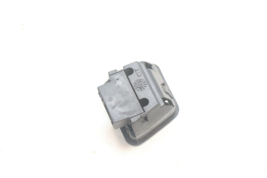 photo de INTERRUPTOR DE LUZ ALTA PIAGGIO ZIP 4T 50 (2018 - 2020) - Zoom estado de uso