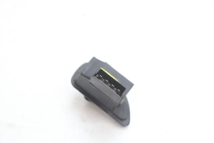 photo de CONMUTADOR ROLL LOCK PIAGGIO MP3 LT 300 (2010 - 2016) - Otra perspectiva