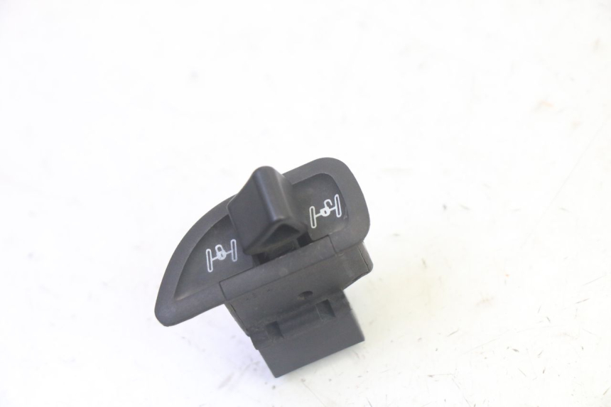 photo de INTERRUPTOR DE BLOQUEO DE RODILLO PIAGGIO MP3 RL 250 (2006 - 2010) - Vista principal
