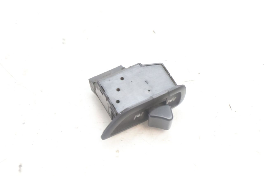 photo de CONMUTADOR ROLL LOCK PIAGGIO MP3 500 (2016 - 2018) - Detalle de la pieza