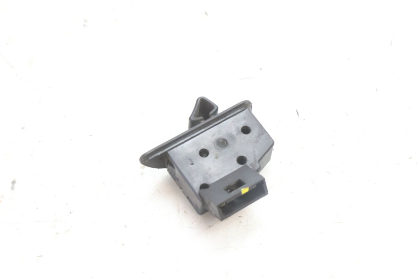 photo de CONMUTADOR ROLL LOCK PIAGGIO MP3 500 (2016 - 2018) - Zoom estado de uso