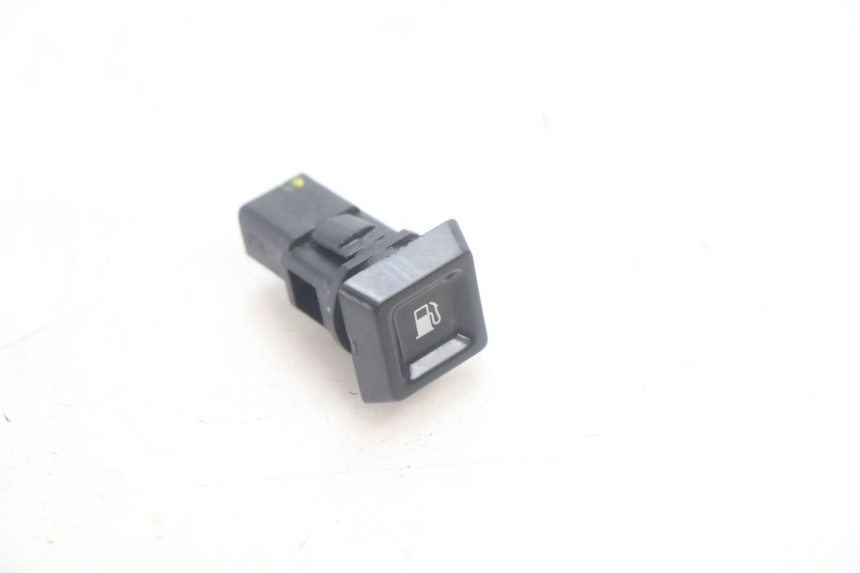 photo de MANDO TAPA GASOLINA PIAGGIO MP3 HPE 530 (2022 - 2026) - Vista principal