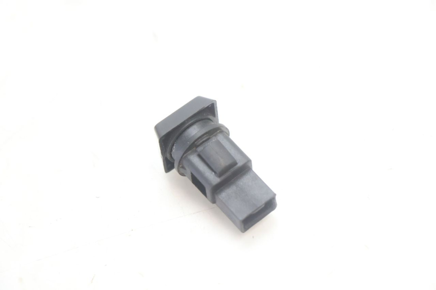 photo de MANDO TAPA GASOLINA PIAGGIO MP3 HPE 530 (2022 - 2026) - Zoom estado de uso
