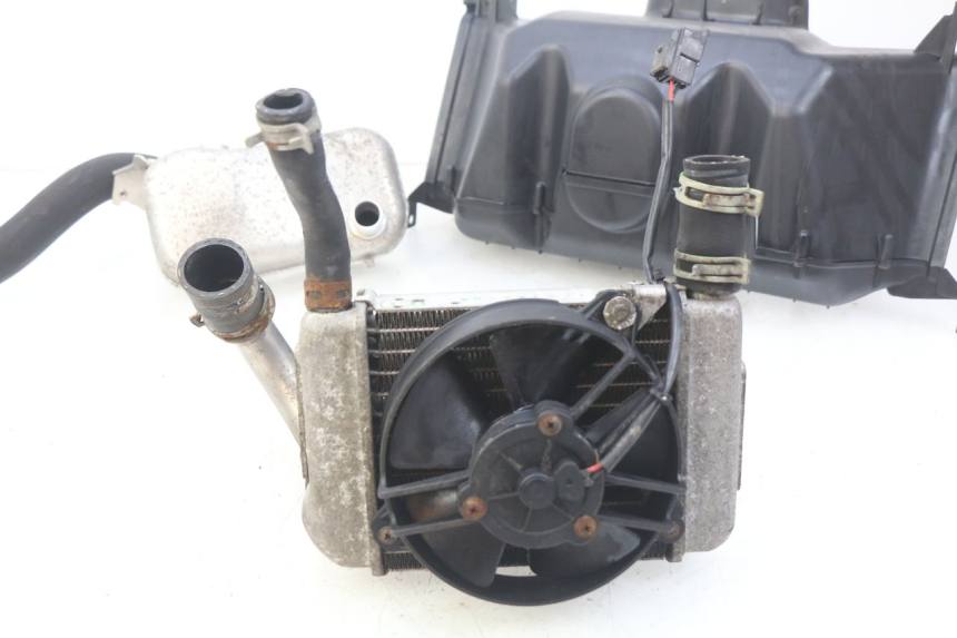 photo de COMPRESSOR PEUGEOT SATELIS COMPRESSOR K15 125 (2006 - 2009) - Características distintivas