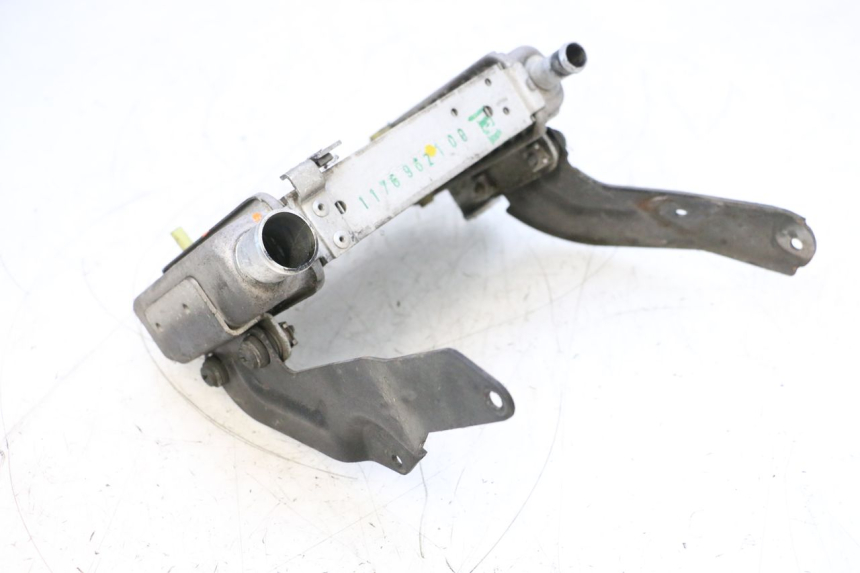 photo de COMPRESSOR PEUGEOT SATELIS COMPRESSOR K15 125 (2006 - 2009) - Primer plano de alta resolución