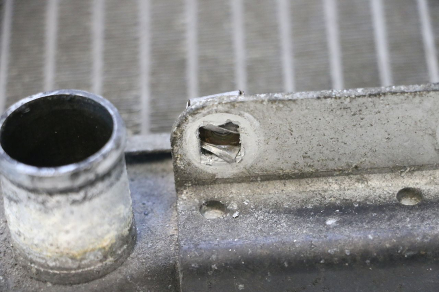 photo de COMPRESSOR PEUGEOT SATELIS COMPRESSOR K15 125 (2006 - 2009) - Otra perspectiva