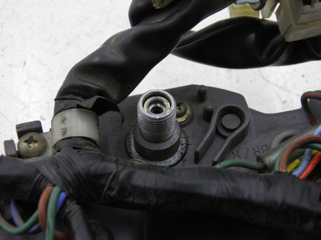 photo de VELOCIMETRO HONDA NH VISION 50 (1985 - 1994) - Detalles de los puntos de fijación