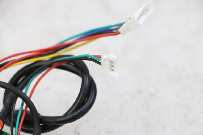 photo de CUENTA KILóMETROS URBANGLIDE 100XS 1 - Primer plano técnico