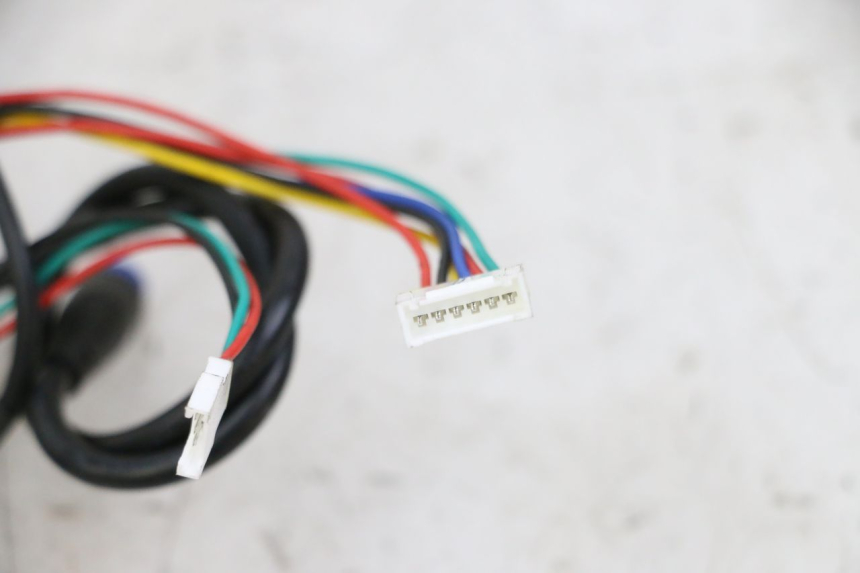 photo de CUENTA KILóMETROS URBANGLIDE 100XS 1 - Detalles de los puntos de fijación