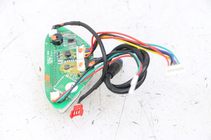 photo de CUENTA KILóMETROS URBANGLIDE 100XS 1 - Estado de la superficie y material