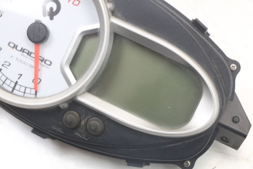 photo de CUENTA KILÓMETROS QUADRO 3D S 350 (2013 - 2018) - Otra perspectiva