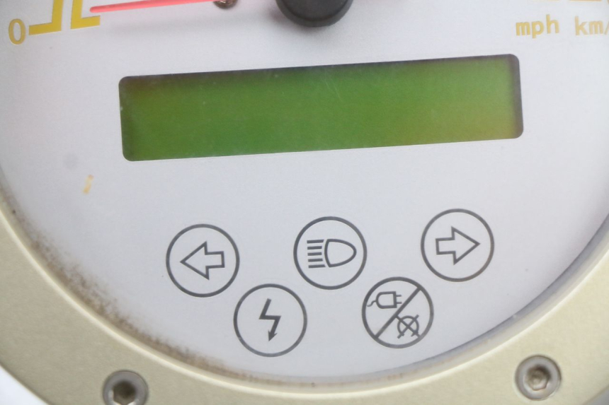 photo de Cuentakilómetros E-MAX 80L 1 (2011 - 2014) - Otra perspectiva