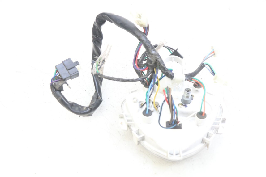 photo de CUENTA KILÓMETROS KYMCO AGILITY 16+ 4T 50 (2018 - 2023) - Otra perspectiva