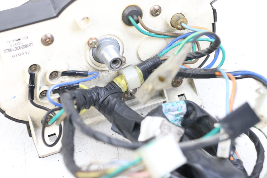 photo de CUENTA KILÓMETROS KYMCO AGILITY 4T 50 (2005 - 2018) - Otra perspectiva