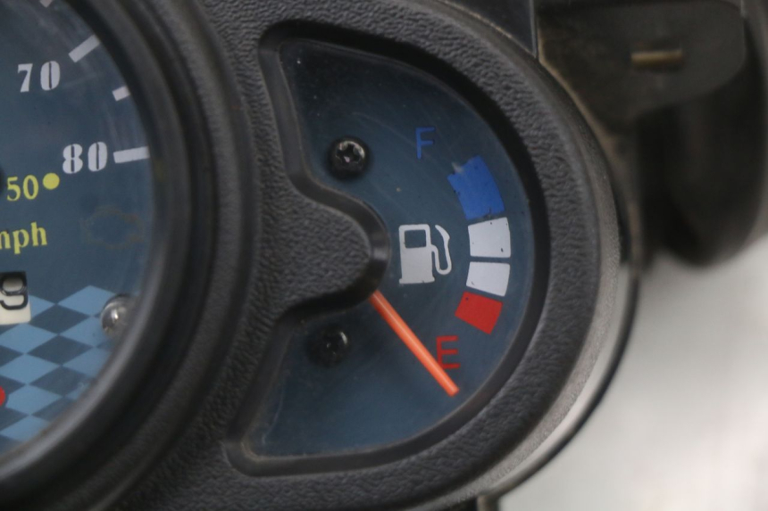 photo de CUENTA KILÓMETROS KYMCO AGILITY 4T 50 (2018 - 2022) - Primer plano técnico