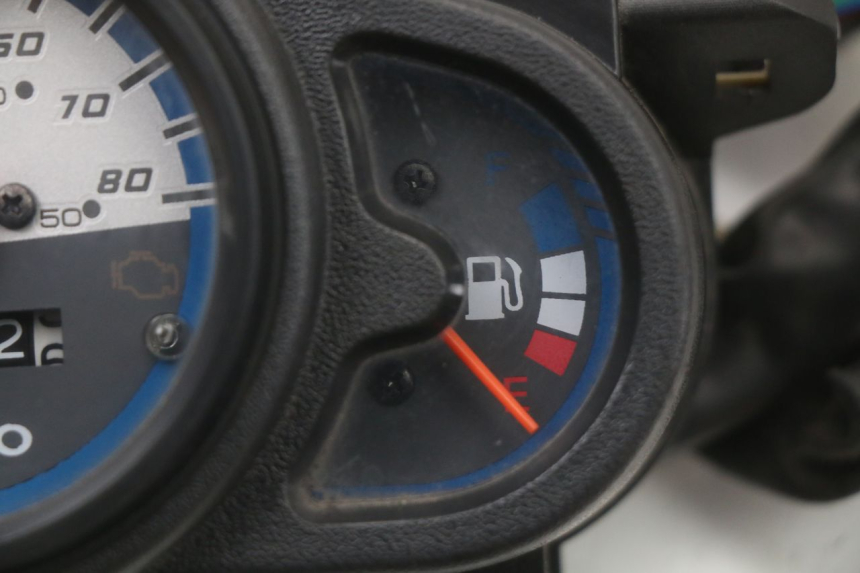 photo de CUENTA KILÓMETROS KYMCO AGILITY 4T 50 (2018 - 2022) - Primer plano técnico