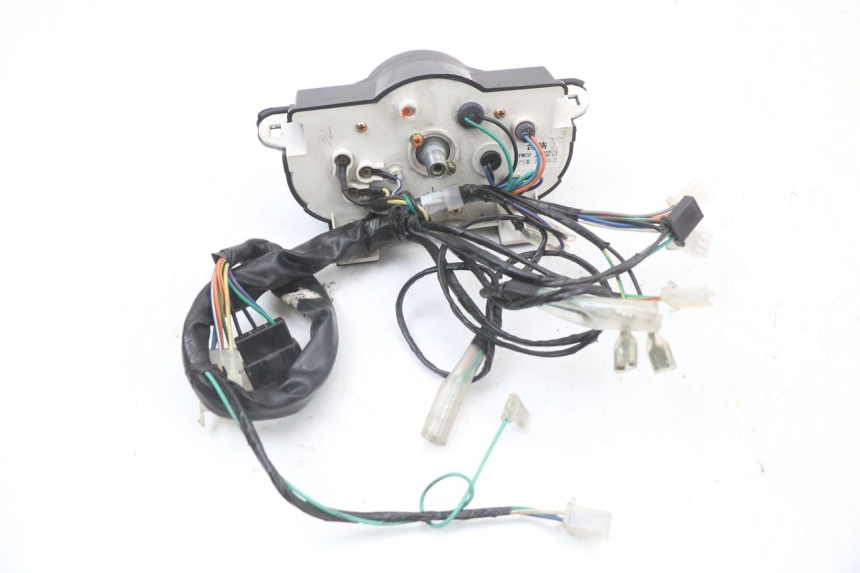 photo de CUENTA KILÓMETROS KYMCO AGILITY 4T 50 (2018 - 2022) - Detalles de los puntos de fijación