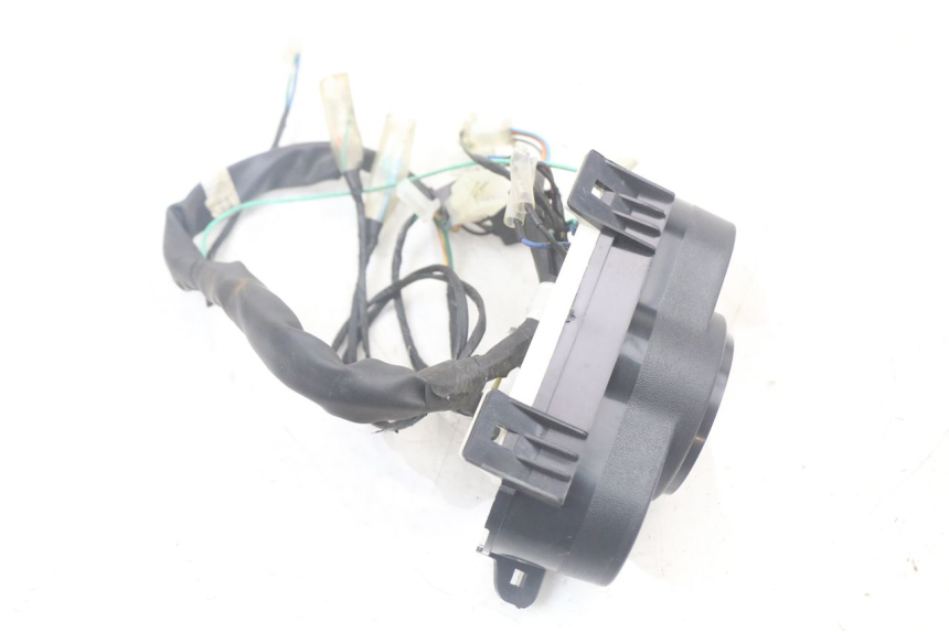 photo de CUENTA KILÓMETROS KYMCO AGILITY 4T 50 (2018 - 2022) - Detalles de los puntos de fijación