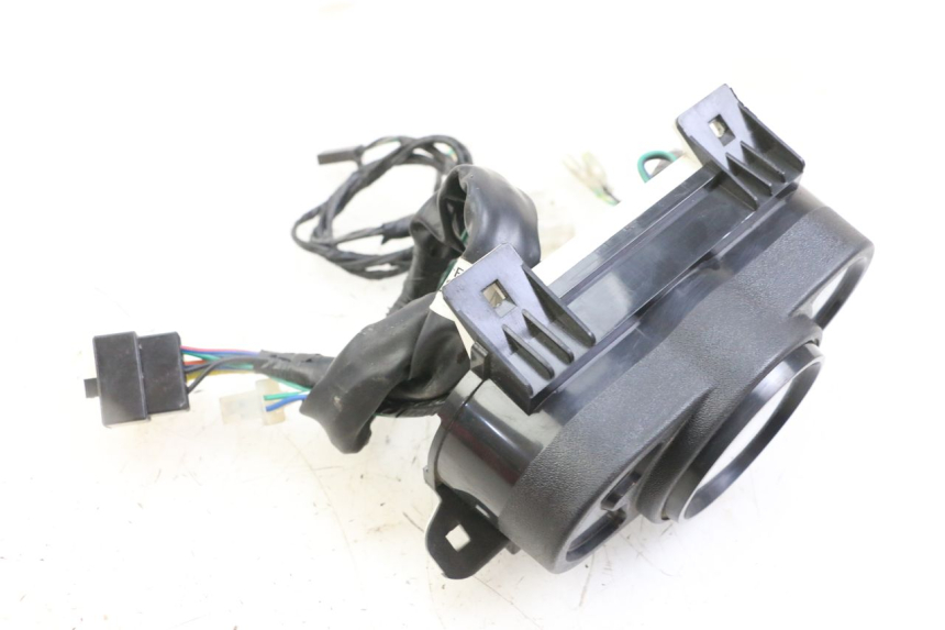 photo de CUENTA KILÓMETROS KYMCO AGILITY 4T 50 (2018 - 2022) - Detalles de los puntos de fijación