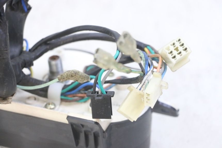 photo de CUENTA KILÓMETROS KYMCO AGILITY 4T 50 (2005 - 2018) - Estado de la superficie y material