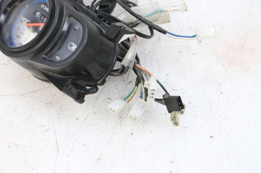 photo de CUENTA KILÓMETROS KYMCO AGILITY 4T 50 (2018 - 2022) - Otra perspectiva