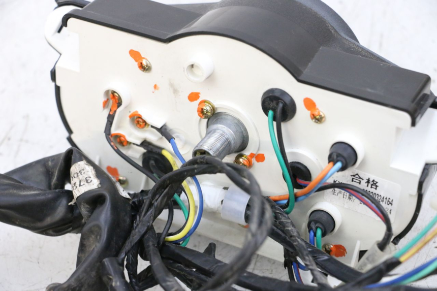 photo de CUENTA KILÓMETROS KYMCO AGILITY 4T 50 (2018 - 2022) - Estado de la superficie y material