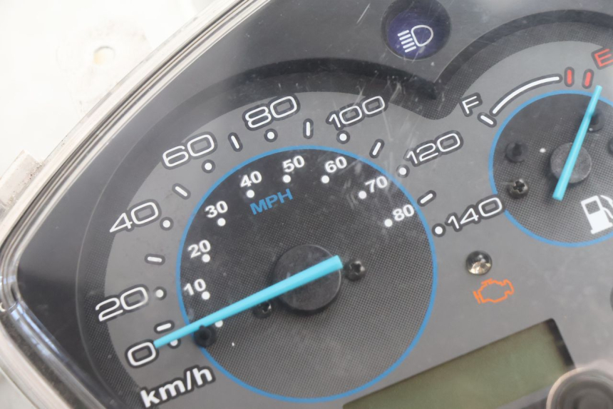 photo de VELOCIMETRO KYMCO AGILITY CITY 16P 125 (2015 - 2024) - Zoom estado de uso