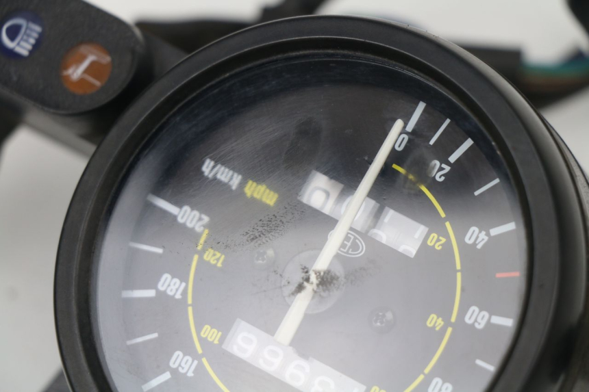 photo de VELOCIMETRO APRILIA TUONO 125 (2003 - 2005) - Zoom estado de uso