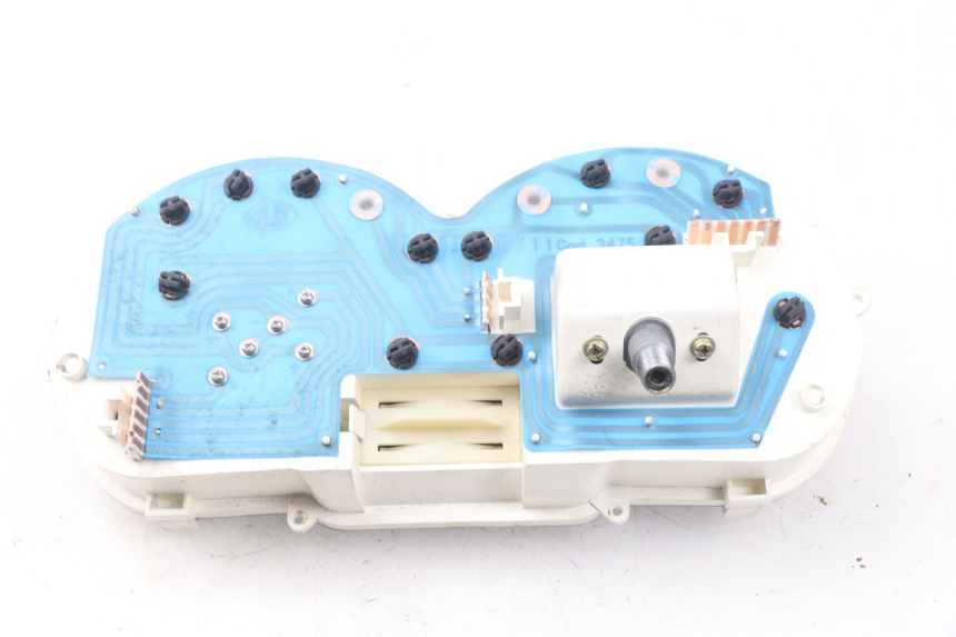 photo de VELOCIMETRO APRILIA ATLANTIC 125 (2003 - 2009) - Detalles de los puntos de fijación